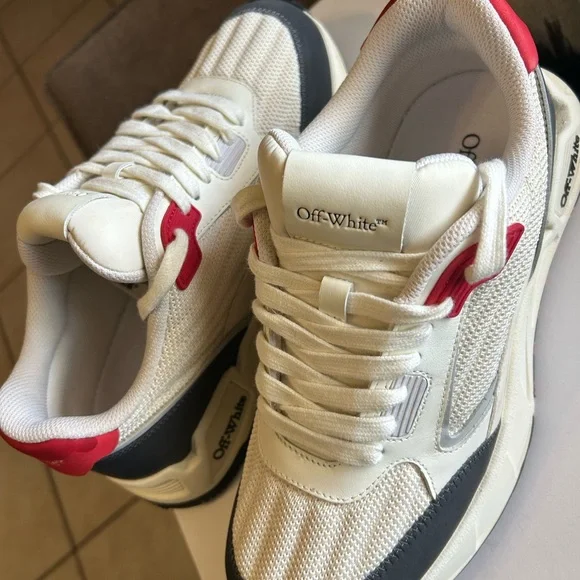 Off white runner sneakers kick off sz 40 eur like new